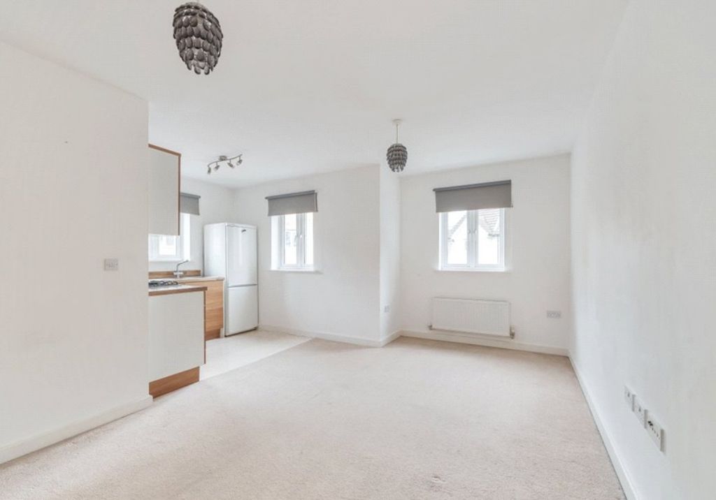 Property photo 3 of 8 Living Area