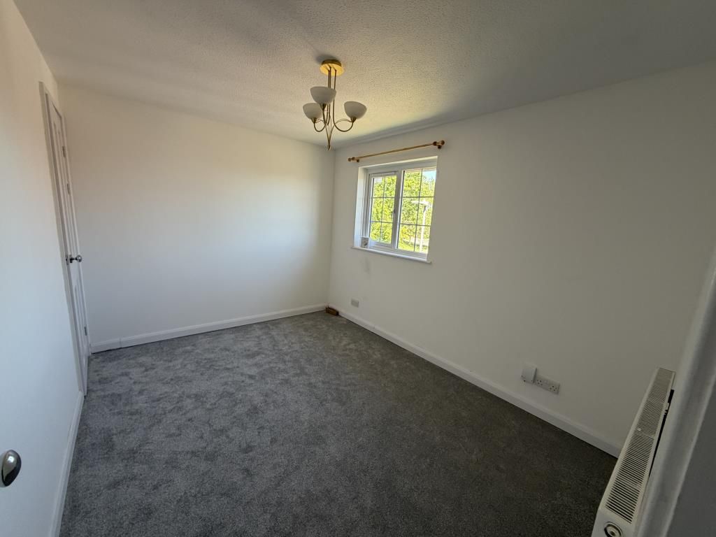 Property photo 3 of 6 Bedroom