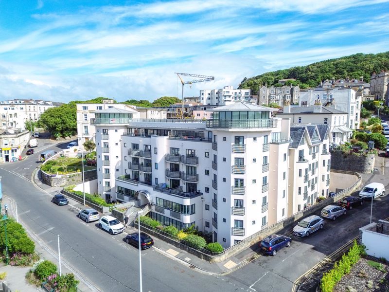 Property photo 1 of 28 Photo 4