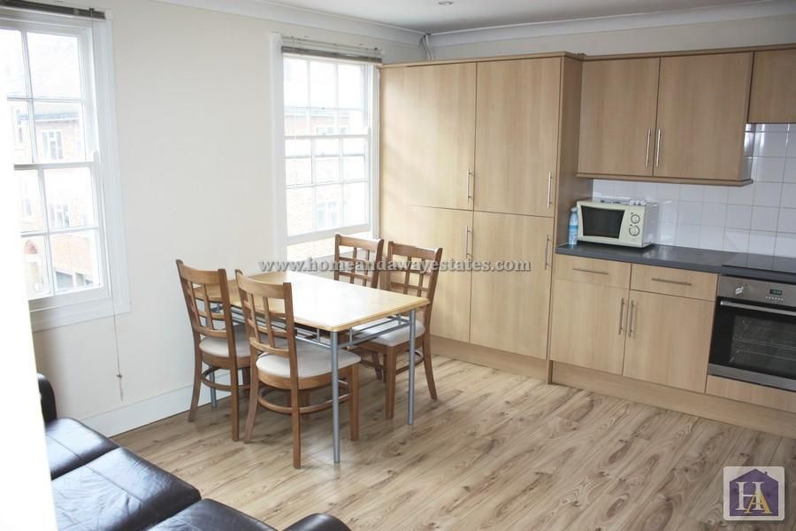 Property photo 1 of 11 Photo 10