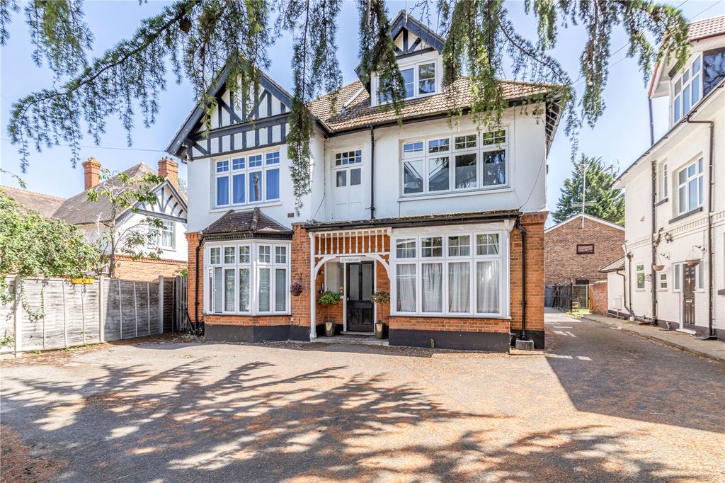 Property photo 1 of 10 External Front
