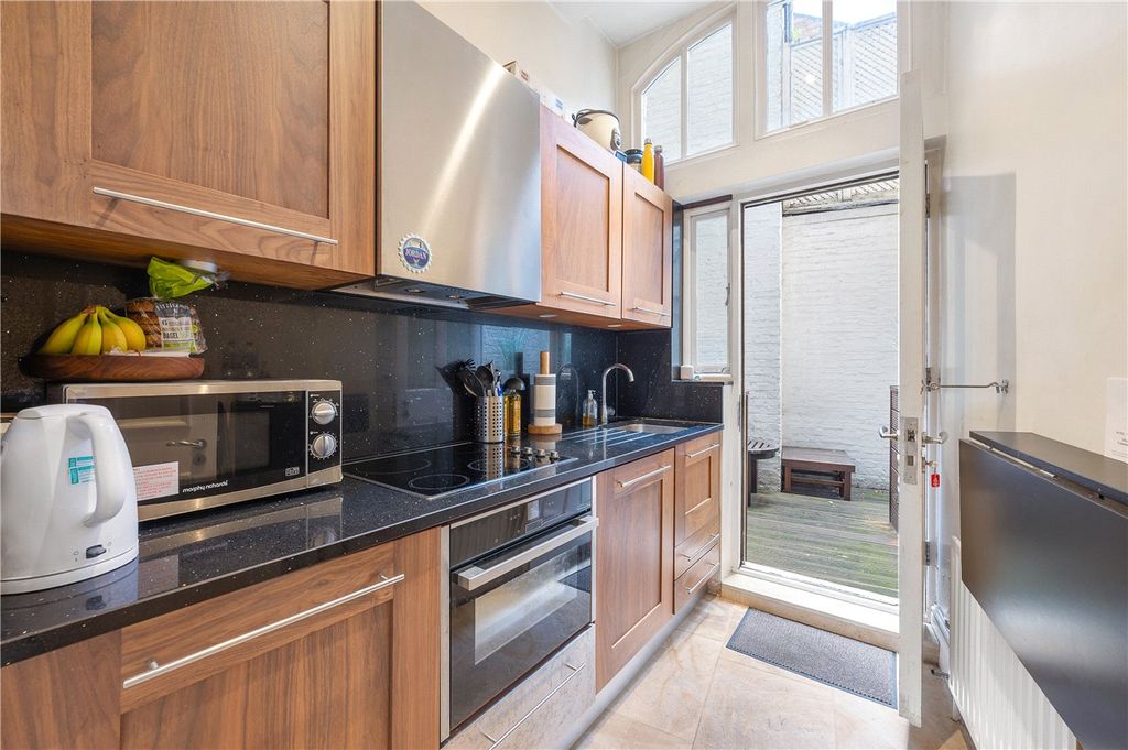 Property photo 3 of 14 Kitchen