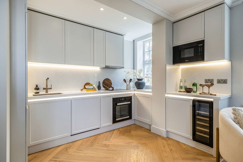 Property photo 2 of 14 Show Home Photo