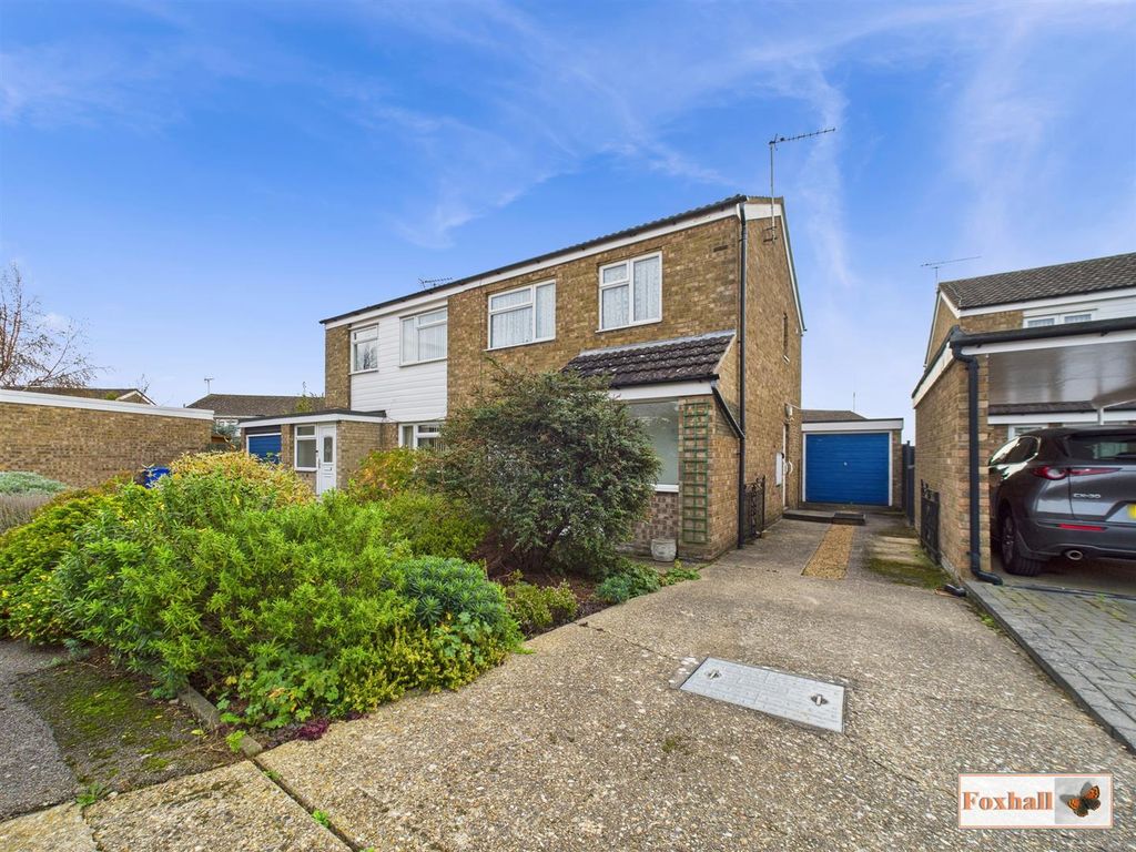 Property photo 1 of 21 Front Garden