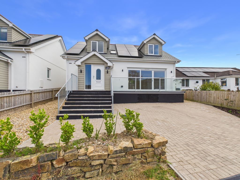 Property photo 1 of 10 Front Elevation