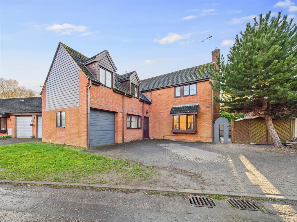 Property photo 1 of 10 Cam03975G0-Pr0085-Still025.Jpg