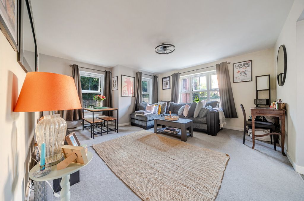 Property photo 2 of 20 1497793-19-6A69B9...
