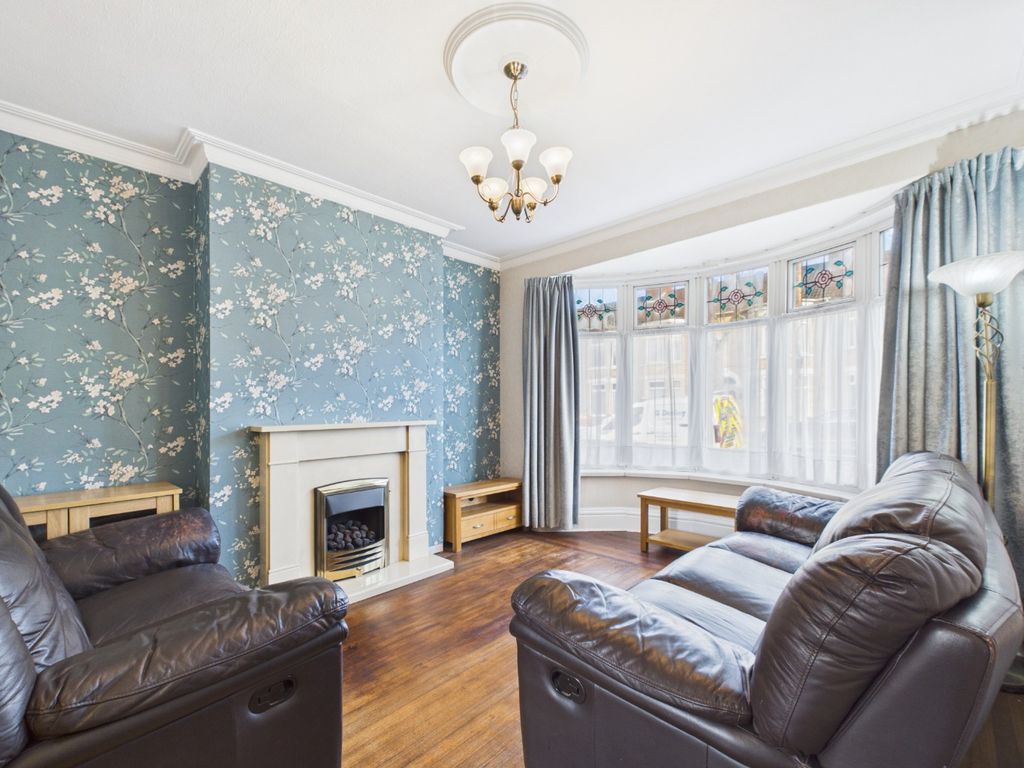 Property photo 3 of 15 4970895