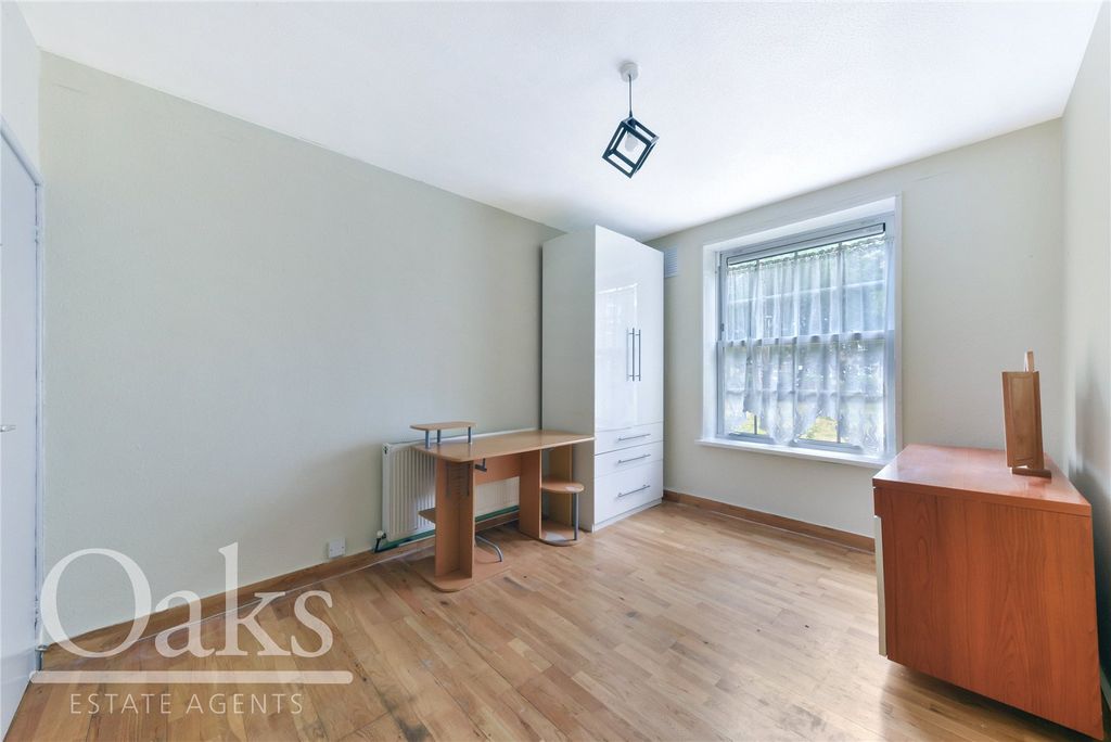 Property photo 3 of 8 Picture No. 04