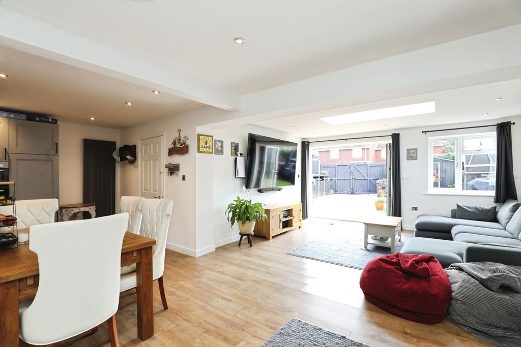 Property photo 2 of 18 Pbox-Img.Jpg