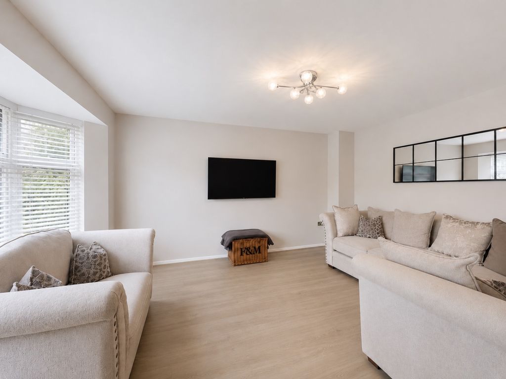 Property photo 3 of 18 5276612