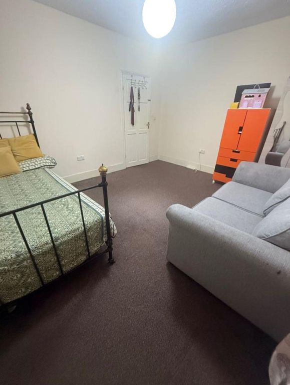 Property photo 3 of 3