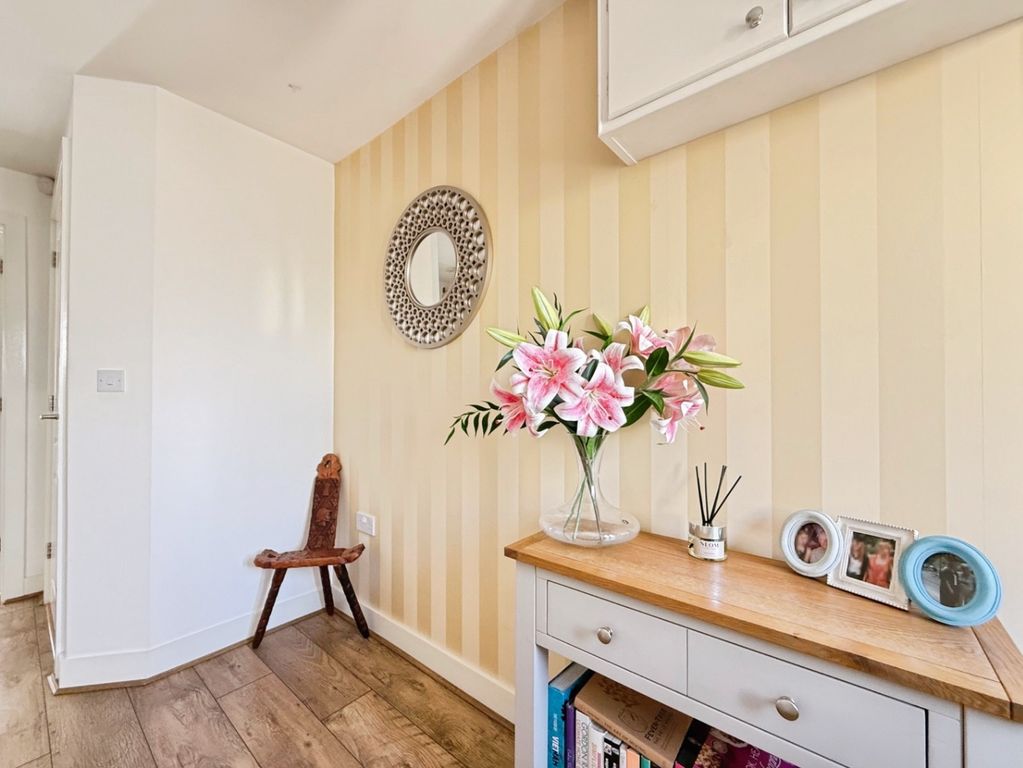 Property photo 3 of 25 5024704