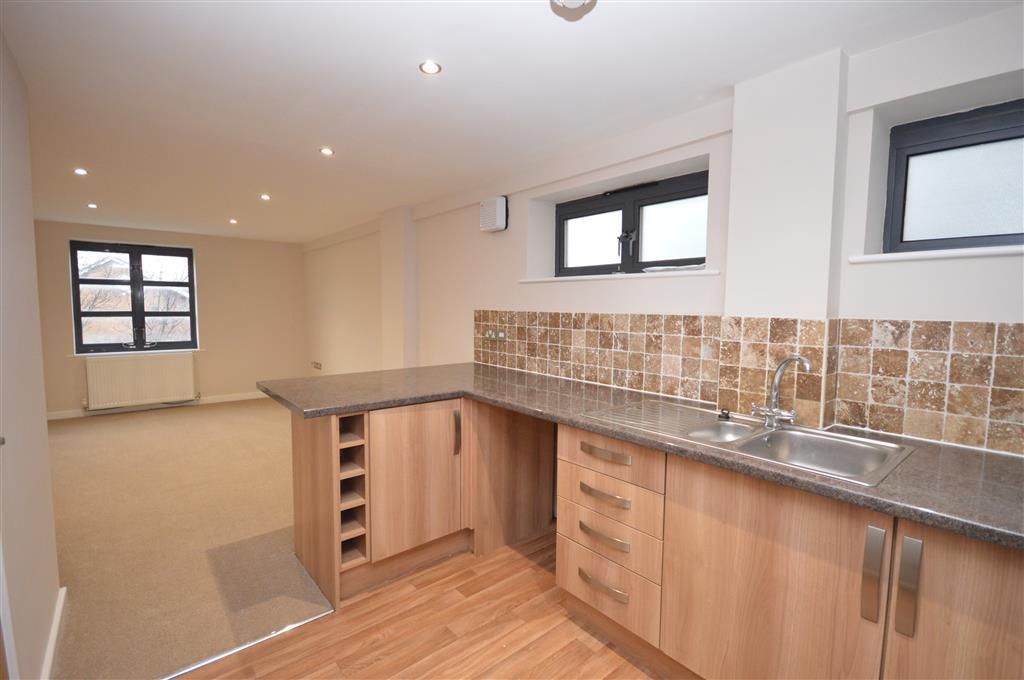 Property photo 1 of 6 Kitchen