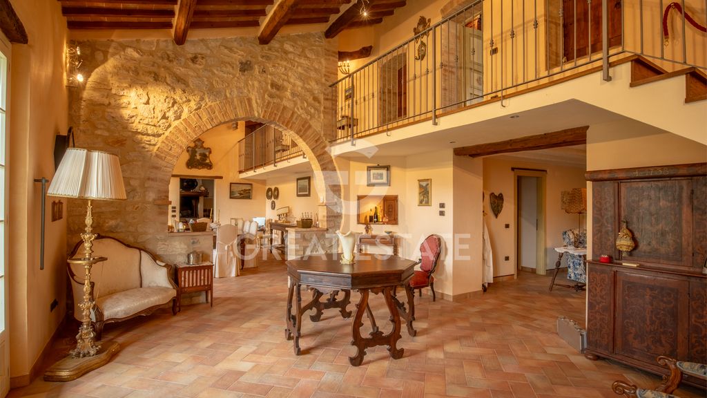 Property photo 2 of 37 Interiors