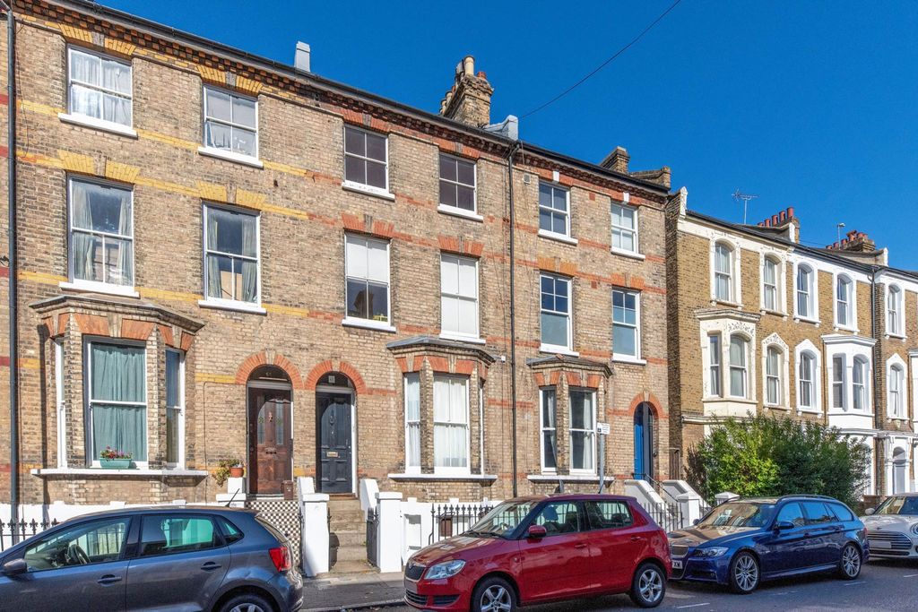 Property photo 1 of 5