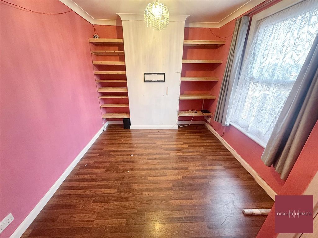 Property photo 3 of 10 Img_0125.Jpg