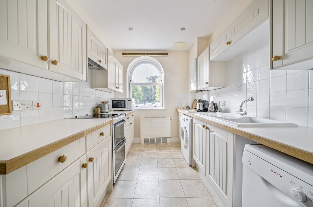 Property photo 3 of 20 1346548-10-68c294...