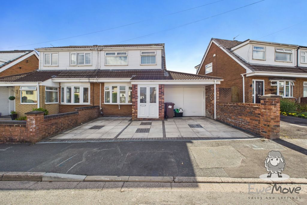 Property photo 1 of 11 2