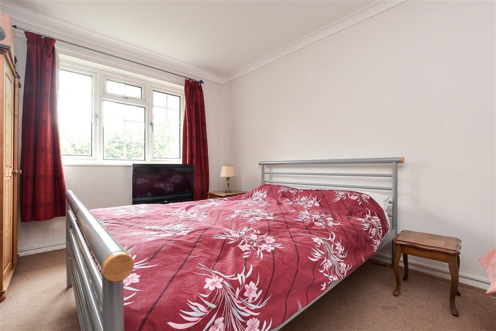 Property photo 3 of 7 Bedroom 1