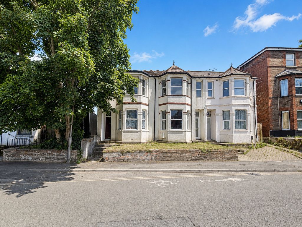Property photo 1 of 13