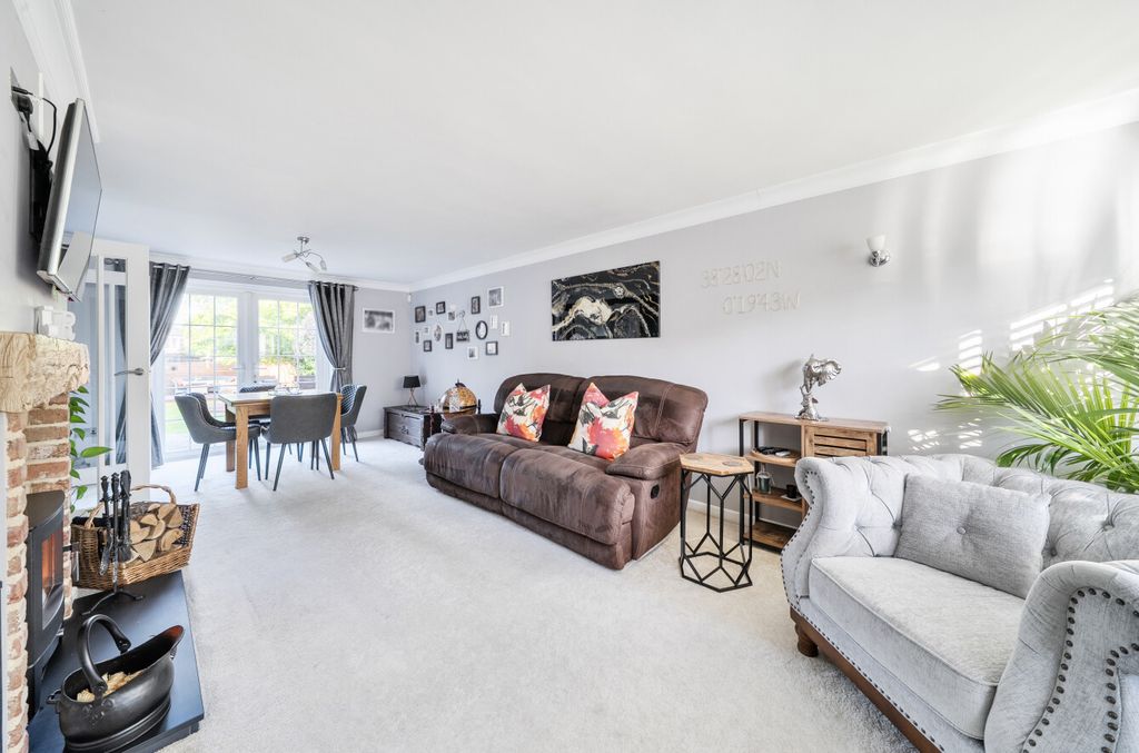 Property photo 3 of 27 1465029-25-6A0Ff5...
