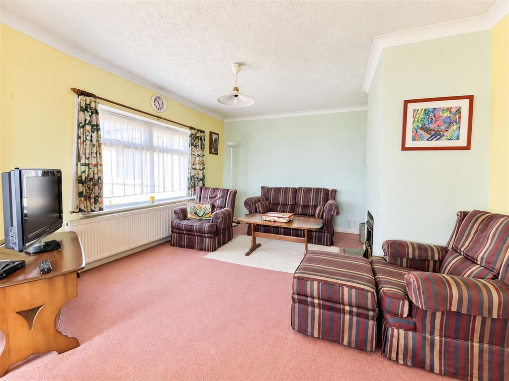 Property photo 3 of 23