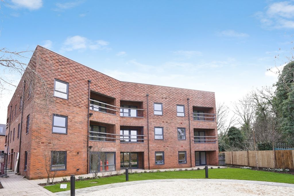 Property photo 3 of 8