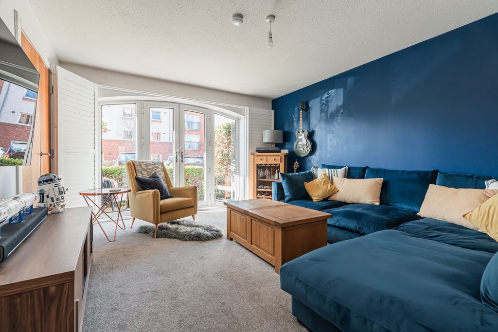 Property photo 2 of 21 Property Image 2