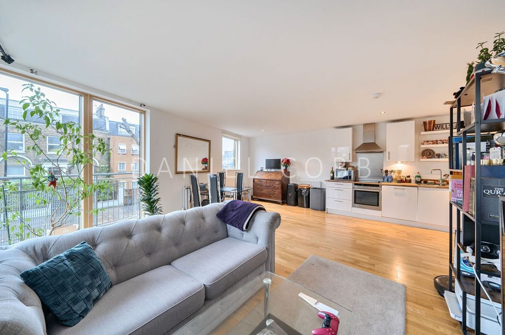 Property photo 2 of 20