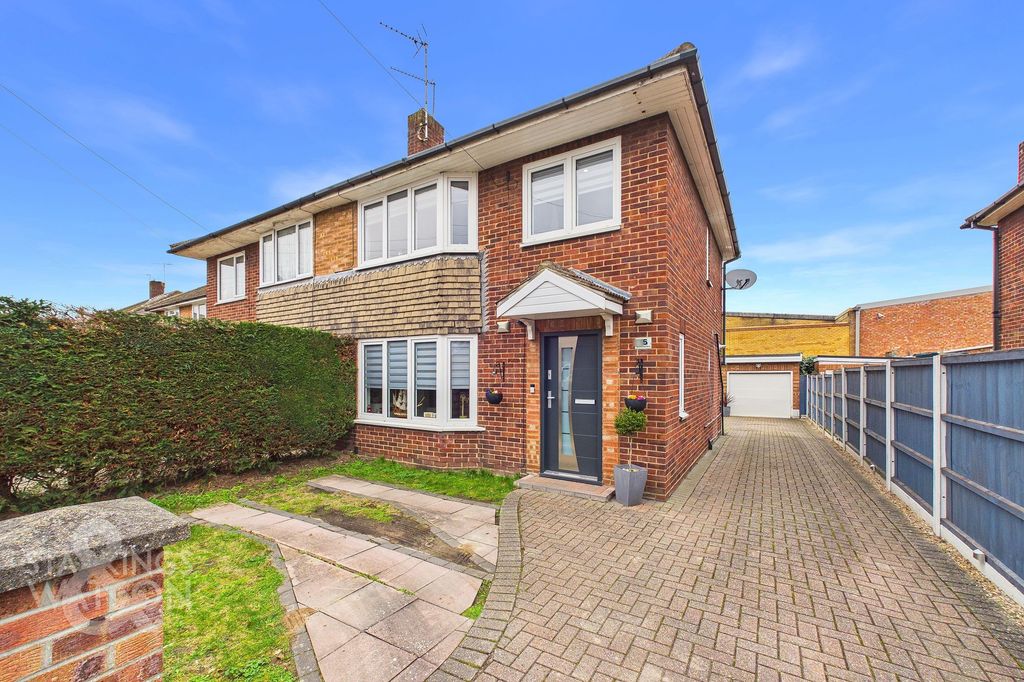 Property photo 1 of 34