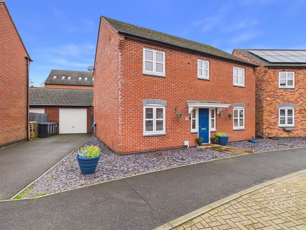 Property photo 1 of 27 Front