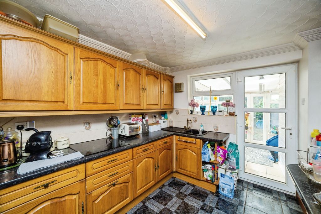 Property photo 3 of 17