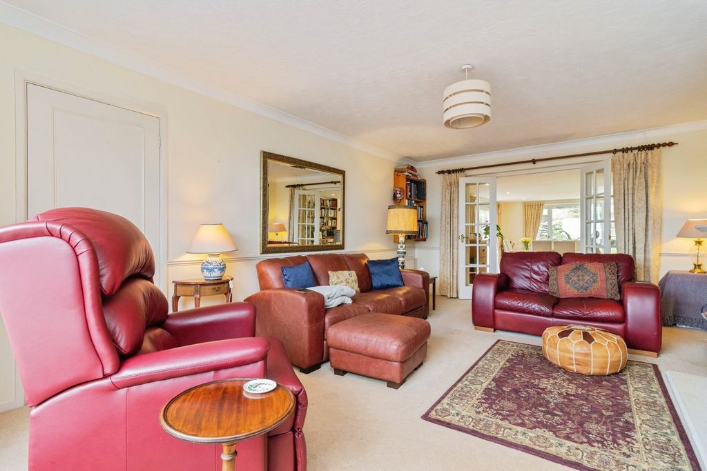 Property photo 3 of 36