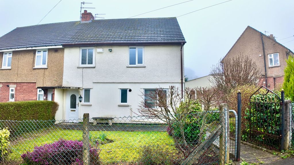 Property photo 1 of 32