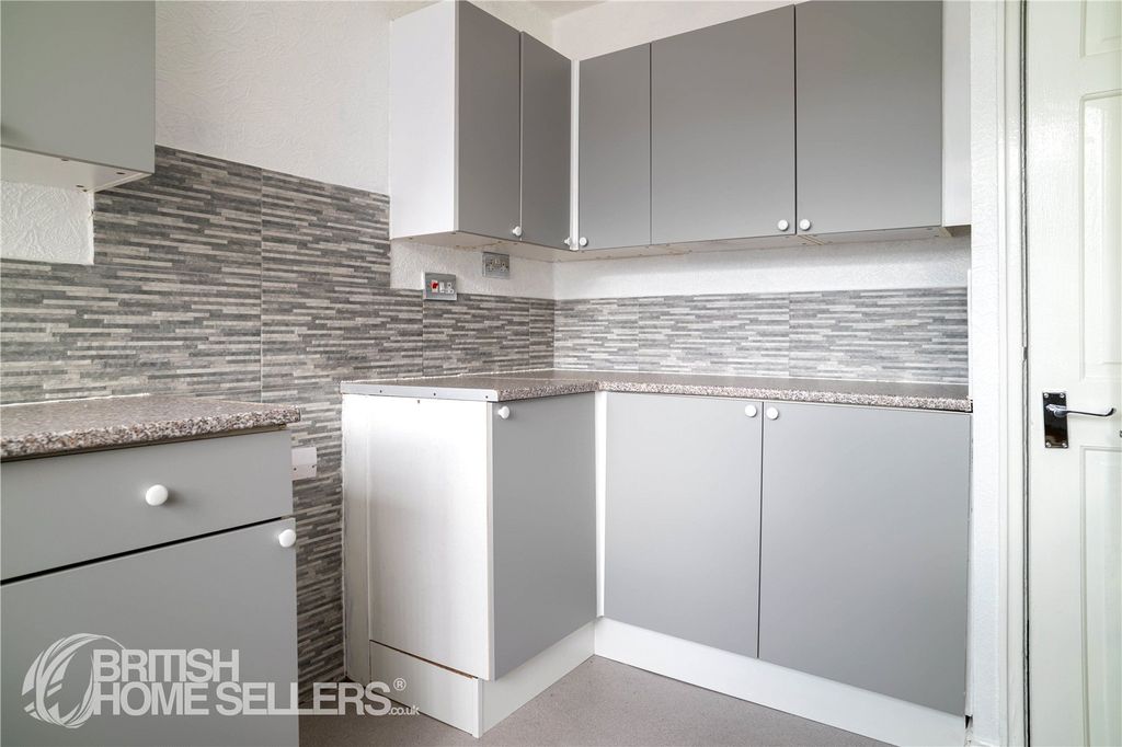 Property photo 3 of 15 Picture No. 05