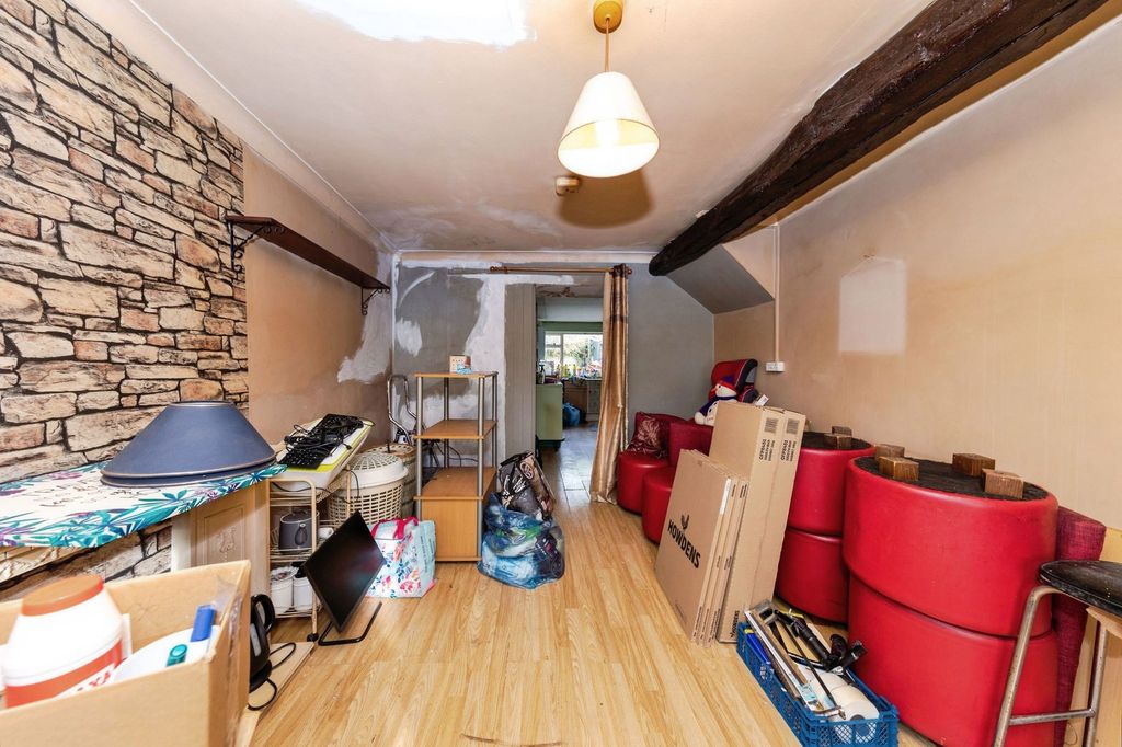 Property photo 3 of 24