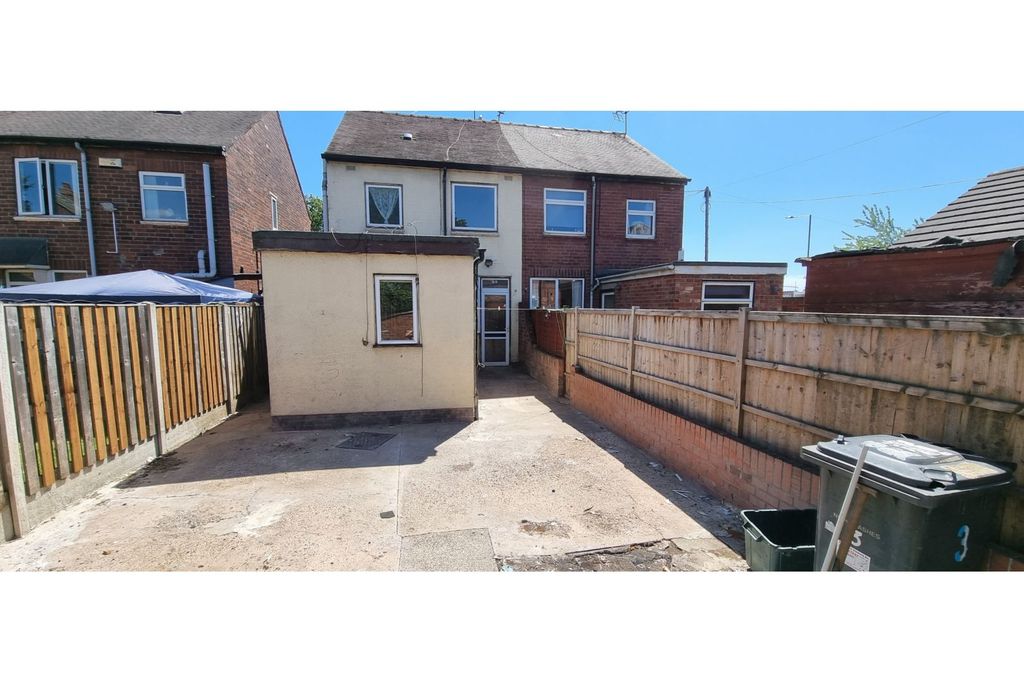 Property photo 2 of 15 Rear Garden