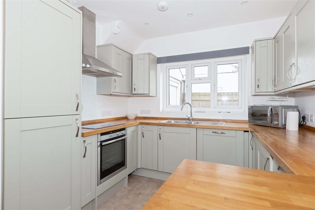 Property photo 2 of 13 Ham Rd_8.Jpg