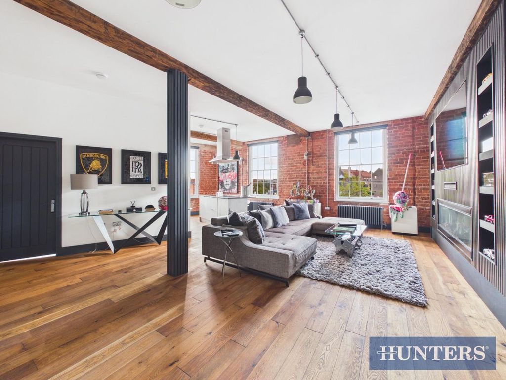 Property photo 2 of 14 Open Plan Living