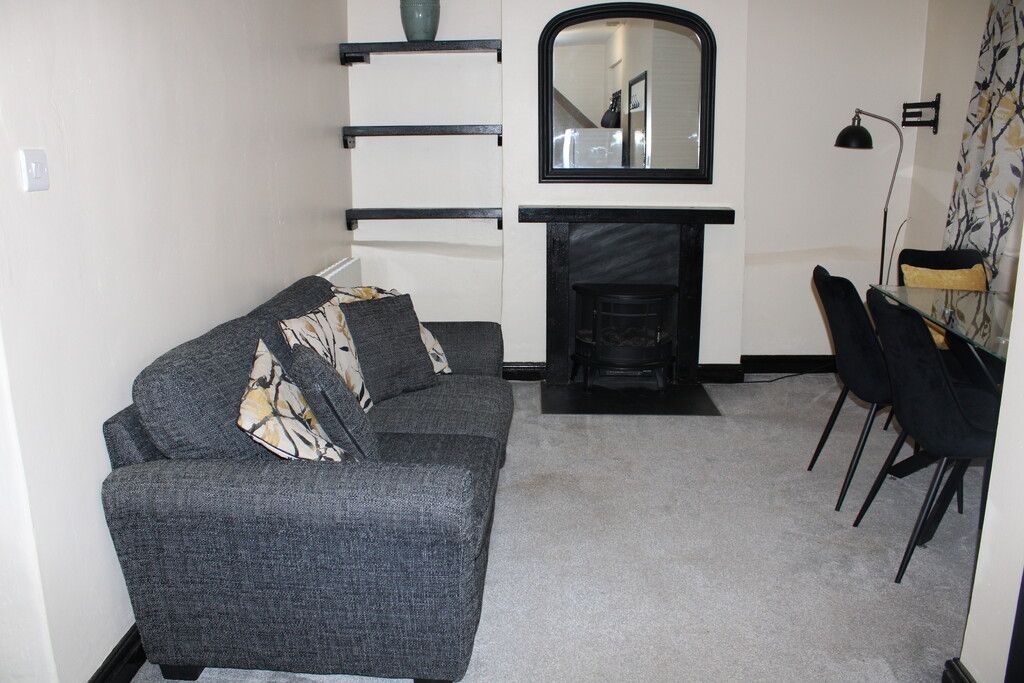 Property photo 2 of 6 Lounge