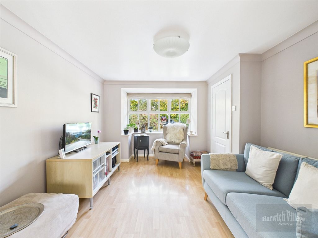 Property photo 2 of 17 Picture 2