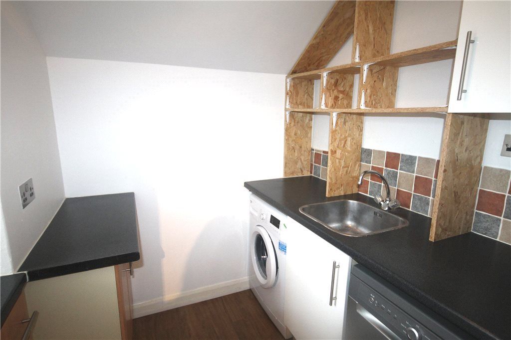 Property photo 3 of 12 Kitchen