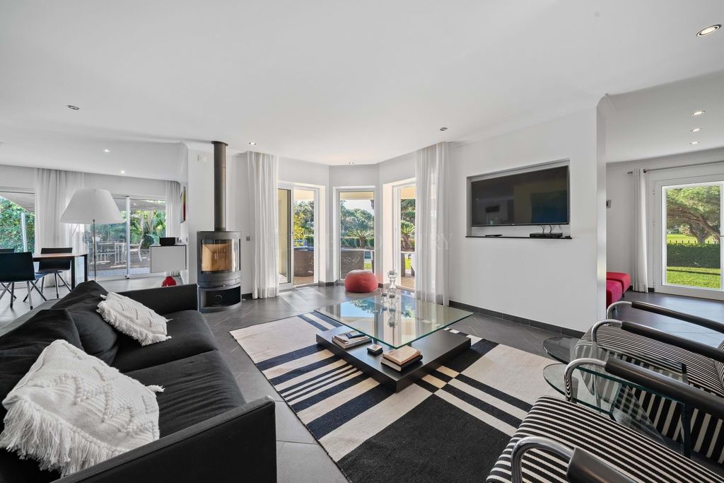 Property photo 2 of 30