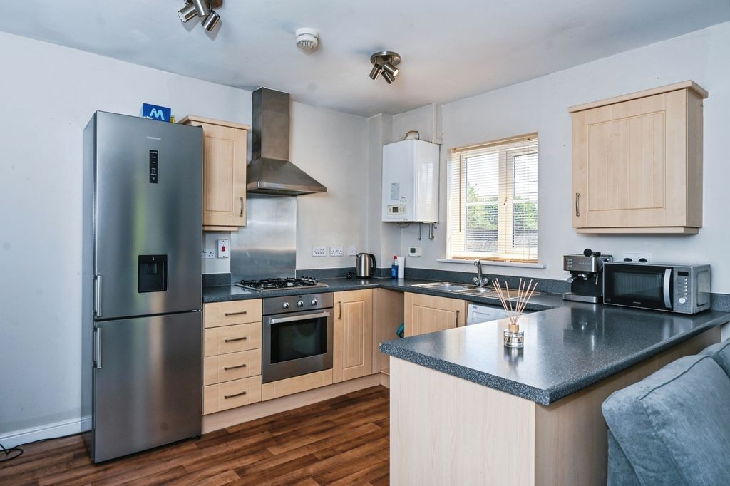 Property photo 2 of 12 Pbox-Img.Jpg