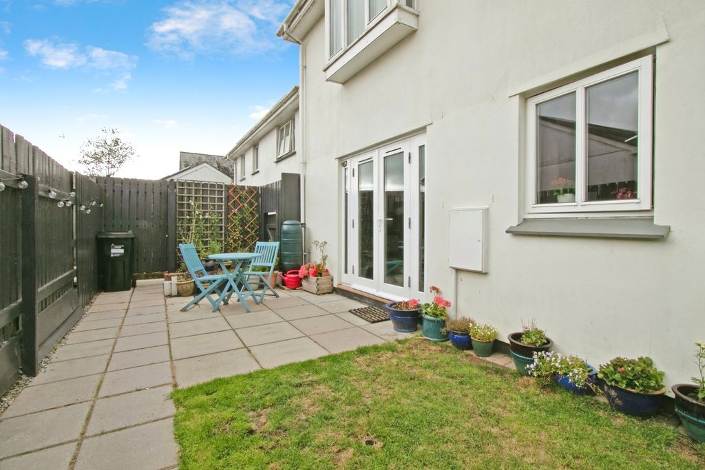 Property photo 1 of 17 Photo