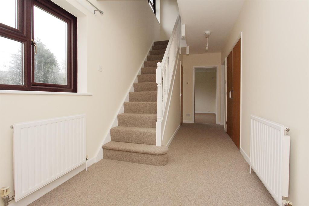Property photo 2 of 18 1A Mission Road Ph10.Jpg