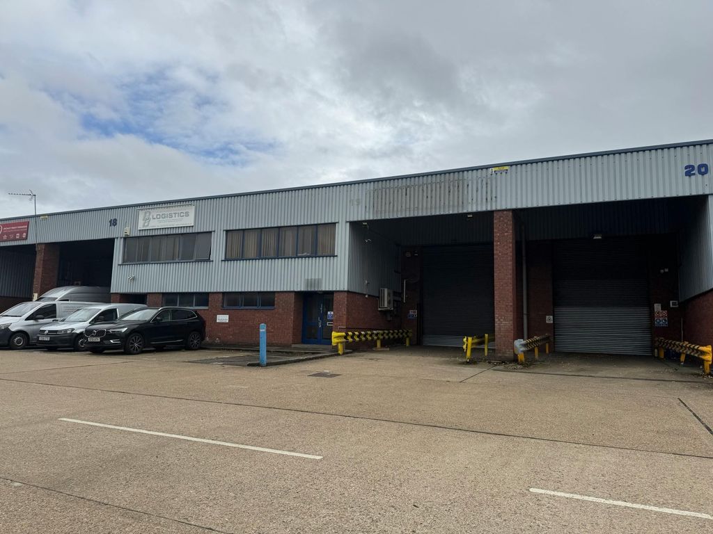 Property photo 1 of 2 Front Aspect