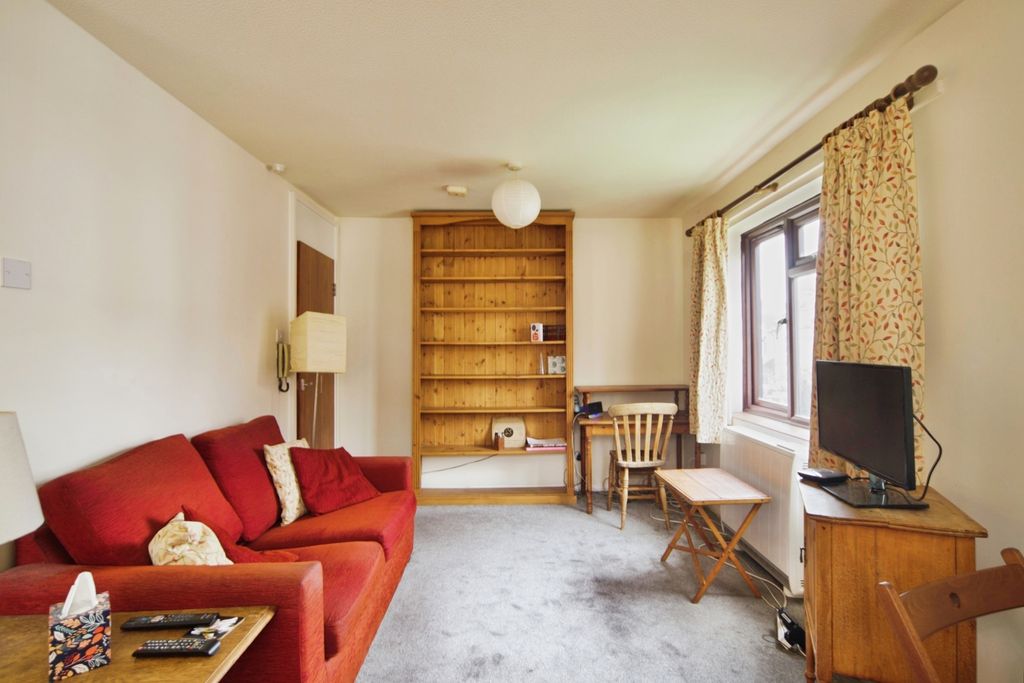 Property photo 2 of 13 Pbox-Img.Jpg