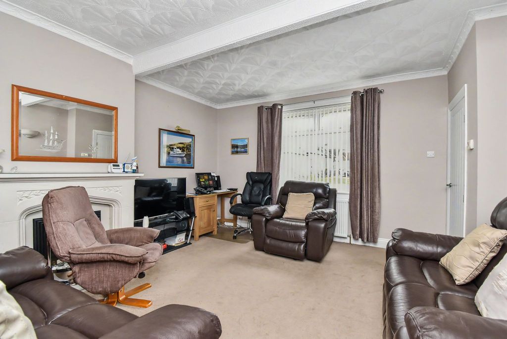 Property photo 2 of 14 Lounge Angle 1